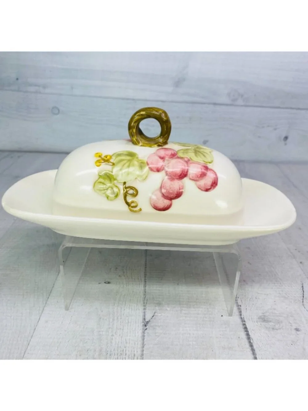 MCM Metlox Poppytrail Vernon VINTAGE PINK Grapes 1/4 Pound Covered Butter Dish